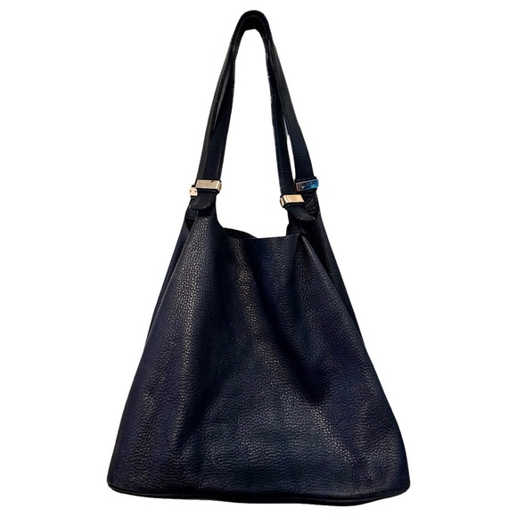 Michael Kors Camden Black Reversible Leather Tote with Gold Hardware GUC - Picture 4 of 10